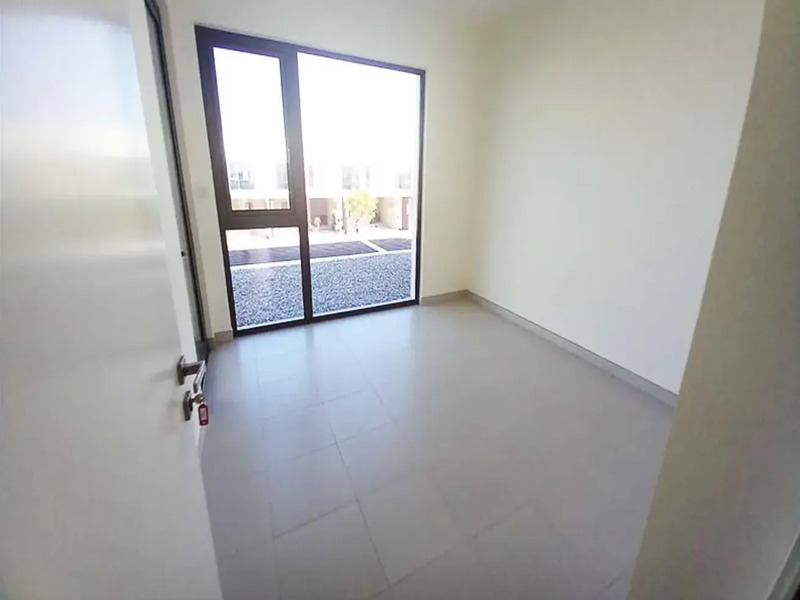 Large 2 bedroom in Binghatti views silicon Oasis
